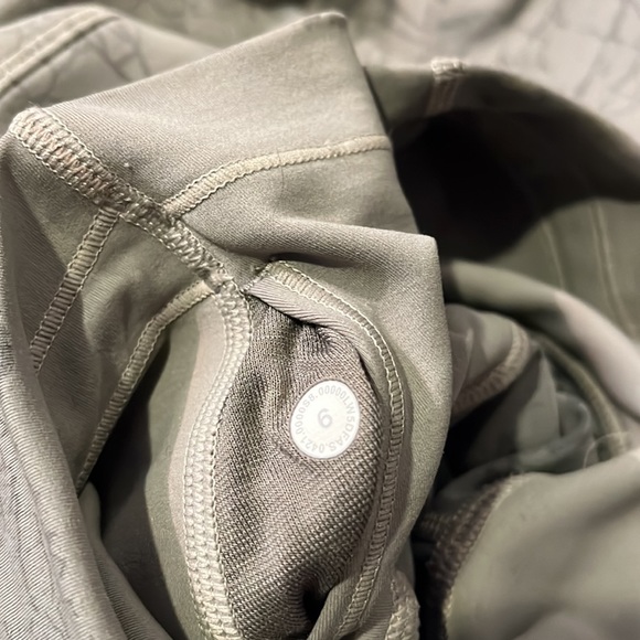 Lululemon leggings - Picture 4 of 5